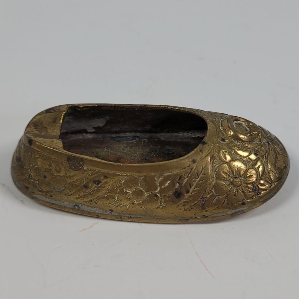 Vintage Brass Shoe Ashtray Floral Etched Crescent Moon Star Trinket Dish 3.75in